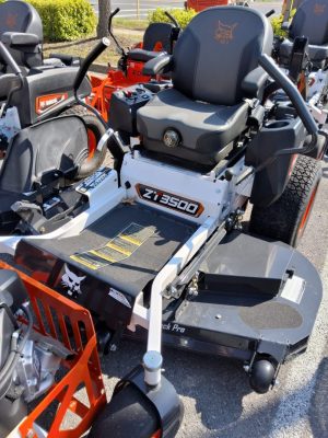 Bobcat 61" ZT3500 Zero-Turn Mower